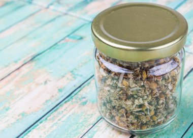 Kurutulmuş papatya bitkisel çay