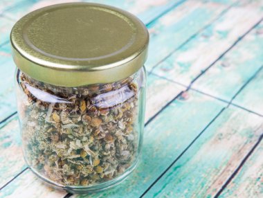 Kurutulmuş papatya bitkisel çay