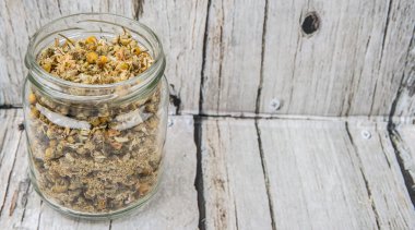 Kurutulmuş papatya bitkisel çay