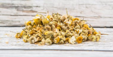 Kurutulmuş papatya bitkisel çay