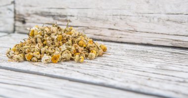 Kurutulmuş papatya bitkisel çay