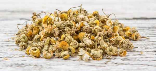 Kurutulmuş papatya bitkisel çay