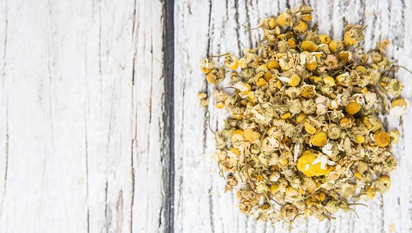 Kurutulmuş papatya bitkisel çay