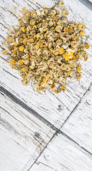 Kurutulmuş papatya bitkisel çay