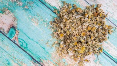 Kurutulmuş papatya bitkisel çay