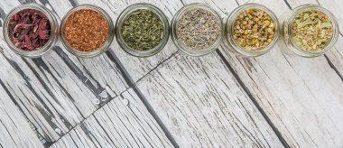 Karışık bitki çayı