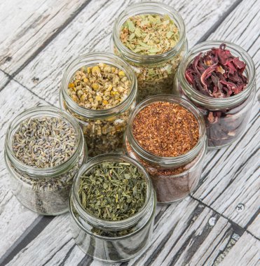 Karışık bitki çayı