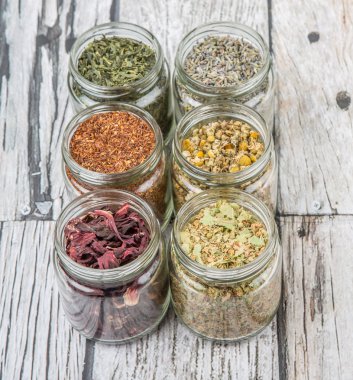 Karışık bitki çayı