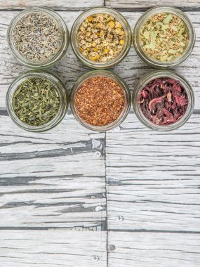 Karışık bitki çayı