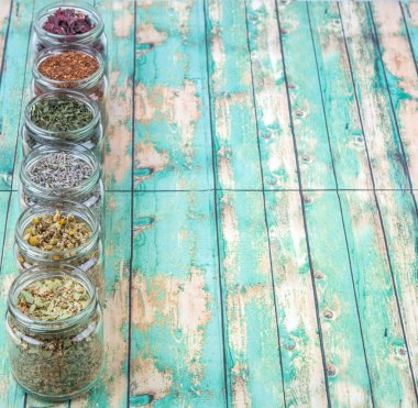 Karışık bitki çayı