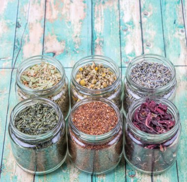 Karışık bitki çayı