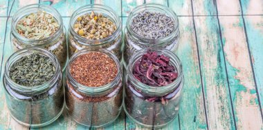 Karışık bitki çayı