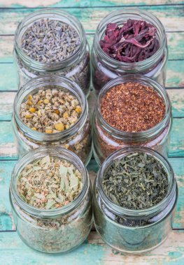 Karışık bitki çayı