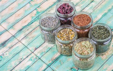 Karışık bitki çayı