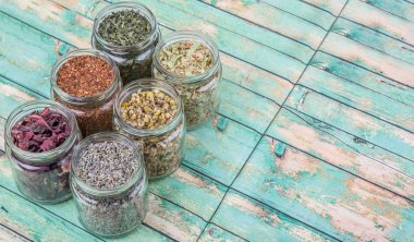 Karışık bitki çayı