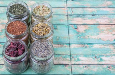 Karışık bitki çayı