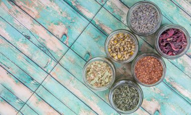 Karışık bitki çayı