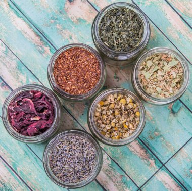 Karışık bitki çayı