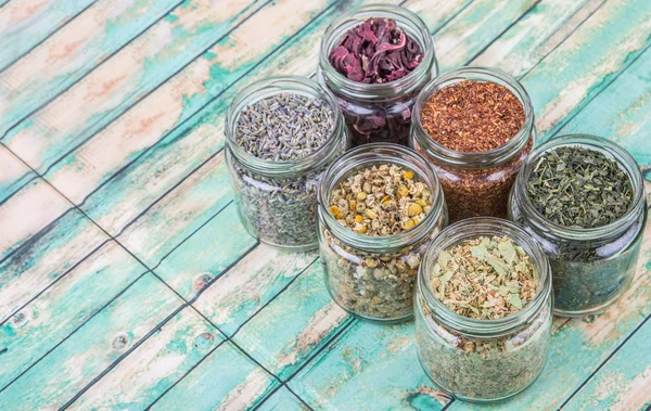 Karışık bitki çayı