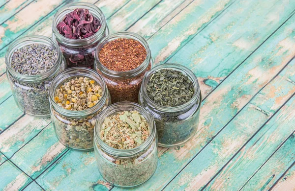 Karışık bitki çayı