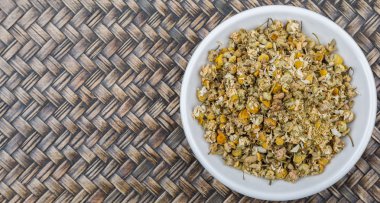 Kurutulmuş papatya bitkisel çay