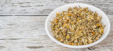 Kurutulmuş papatya bitkisel çay