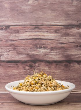 Kurutulmuş papatya bitkisel çay