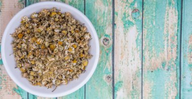 Kurutulmuş papatya bitkisel çay