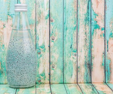 Reyhan tohumu içecekler