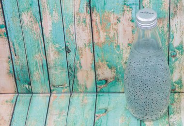 Reyhan tohumu içecekler