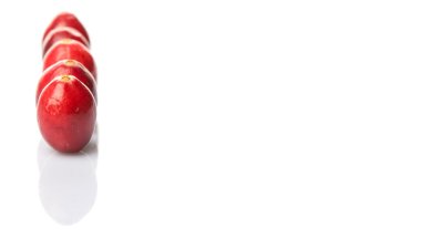 Kızılcık beyaz kase