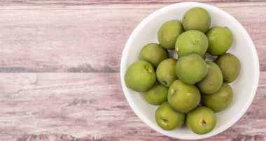 Turşu yeşil zeytin