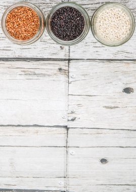 Beyaz, kahverengi, siyah darı