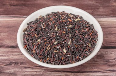 siyah yapışkan pirinç