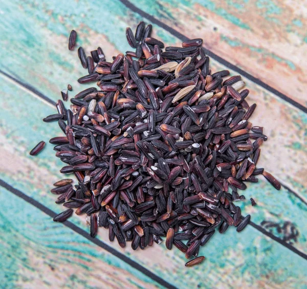 Чёрный глютиновый рис — стоковое фото