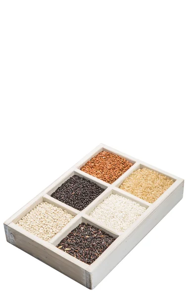 Arroz y Mijo en una caja — Foto de Stock