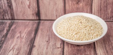 Beyaz susam tohumları