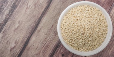 Beyaz susam tohumları