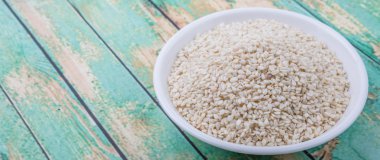 Beyaz susam tohumları