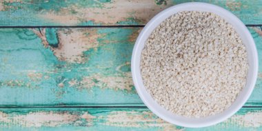 Beyaz susam tohumları