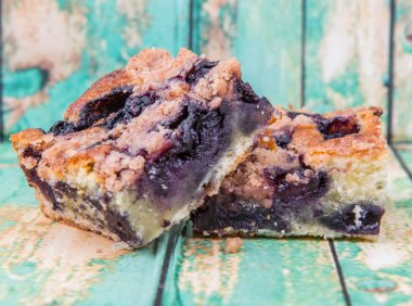 Ev yapımı yaban mersini sünger kek