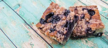 Ev yapımı yaban mersinli kek