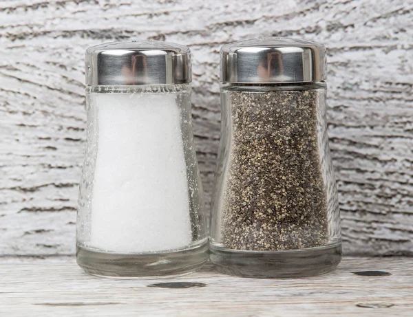 Agitador de sal y pimienta —  Fotos de Stock