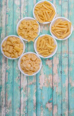 Çeşitli makarna şekilleri