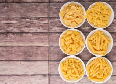 Çeşitli makarna şekilleri