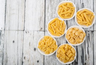 Çeşitli makarna şekilleri