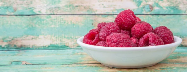 Raspberry Fruit In Bowl — Stock Photo, Image