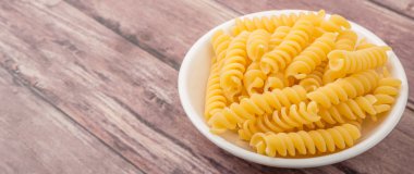 Kurutulmuş düdük makarna