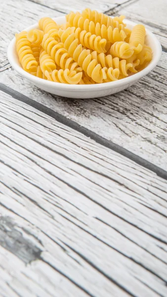 Getrocknete Fusilli-Nudeln — Stockfoto