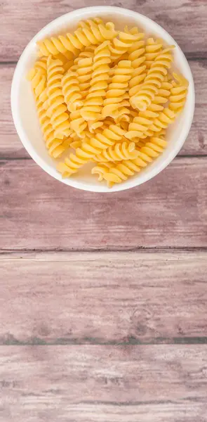 Torkade Fusilli Pasta — Stockfoto